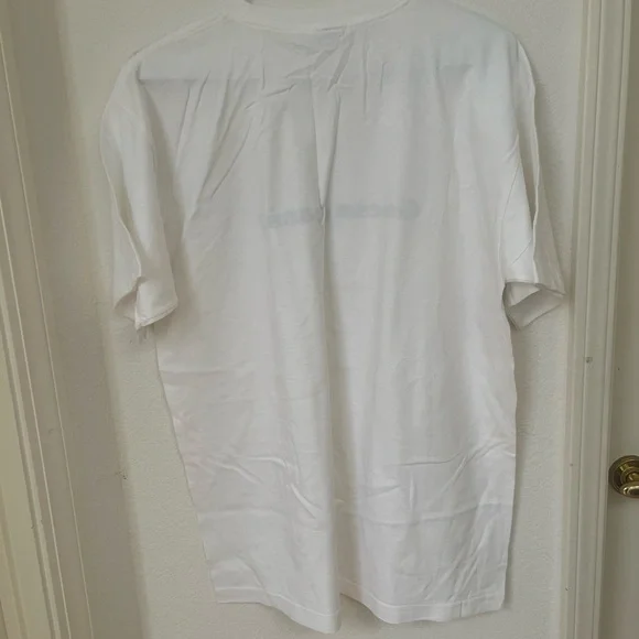 Guess White Crew Neck T-Shirt - Picture 2 of 3
